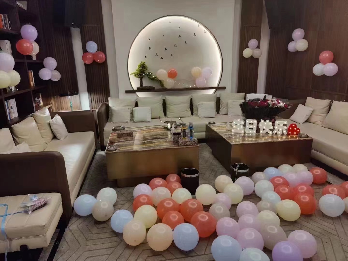 齐齐哈尔ktv预订与商务ktv跟片场区别解析-碾子山区ktv预订